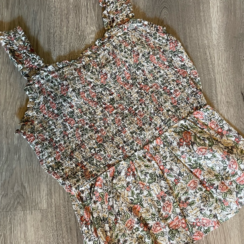 Floral sleeveless. Old Navy x small